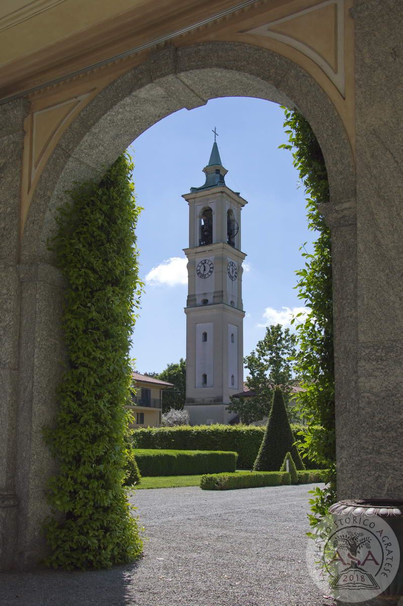 Villa Trivulzio - Esterni - Porticato con vista sul campanile