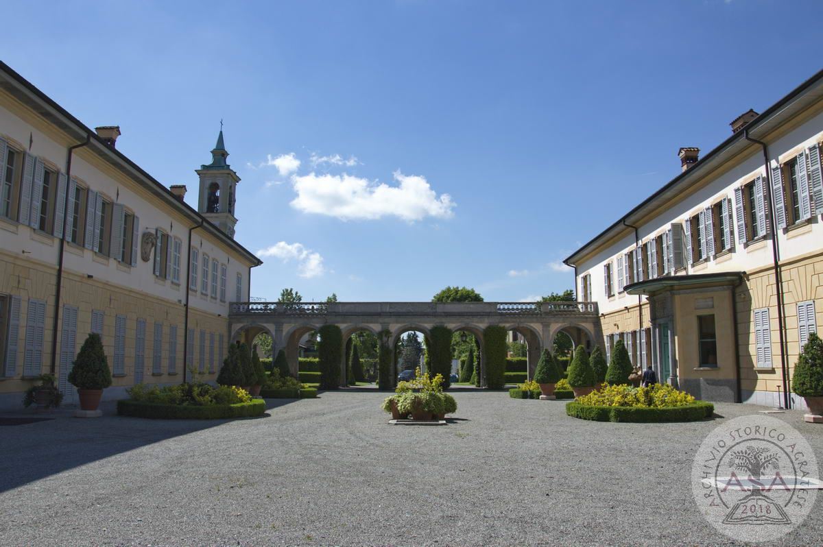 Villa Trivulzio - Esterni - Cortile interno