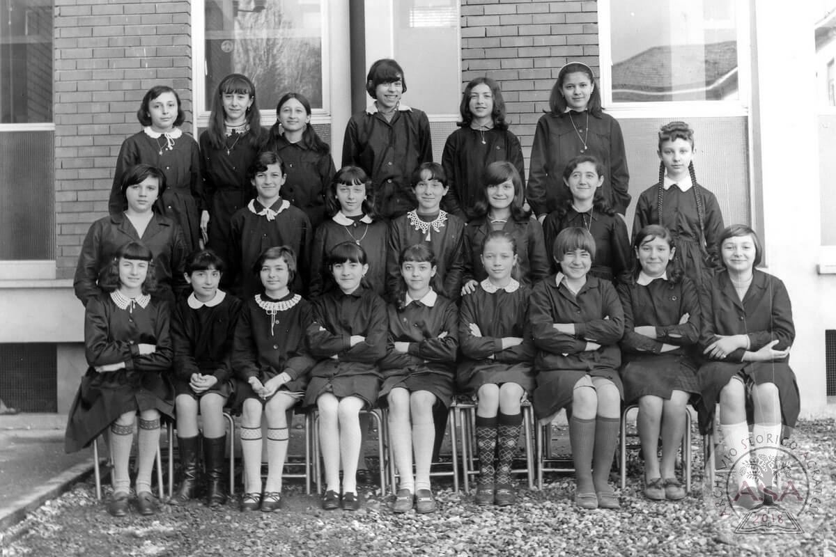 Anno scolastico 1967-1968 - (2B media femminile )