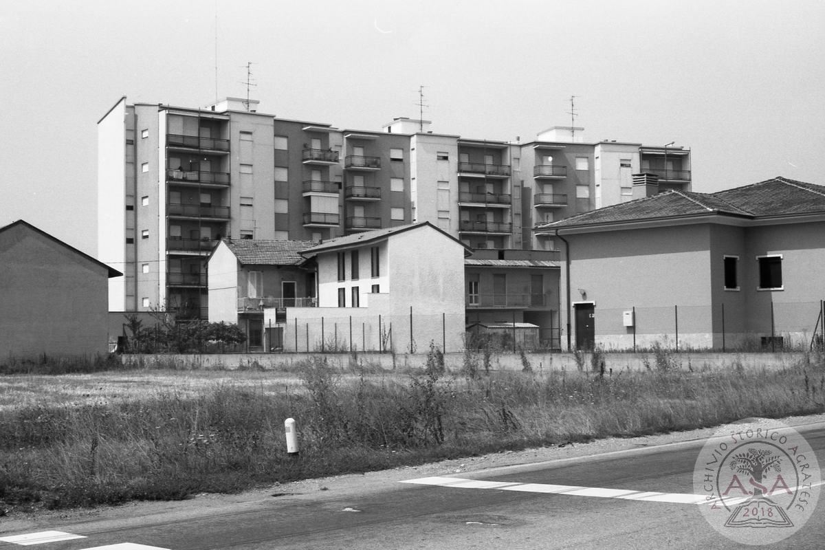 Via Lecco, direzione via Gramsci