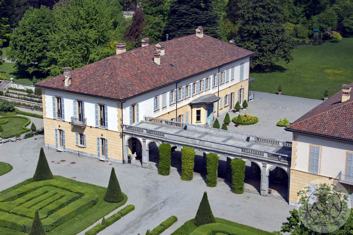 Panoramica dal campanile della chiesa di Omate, Villa Trivulzio