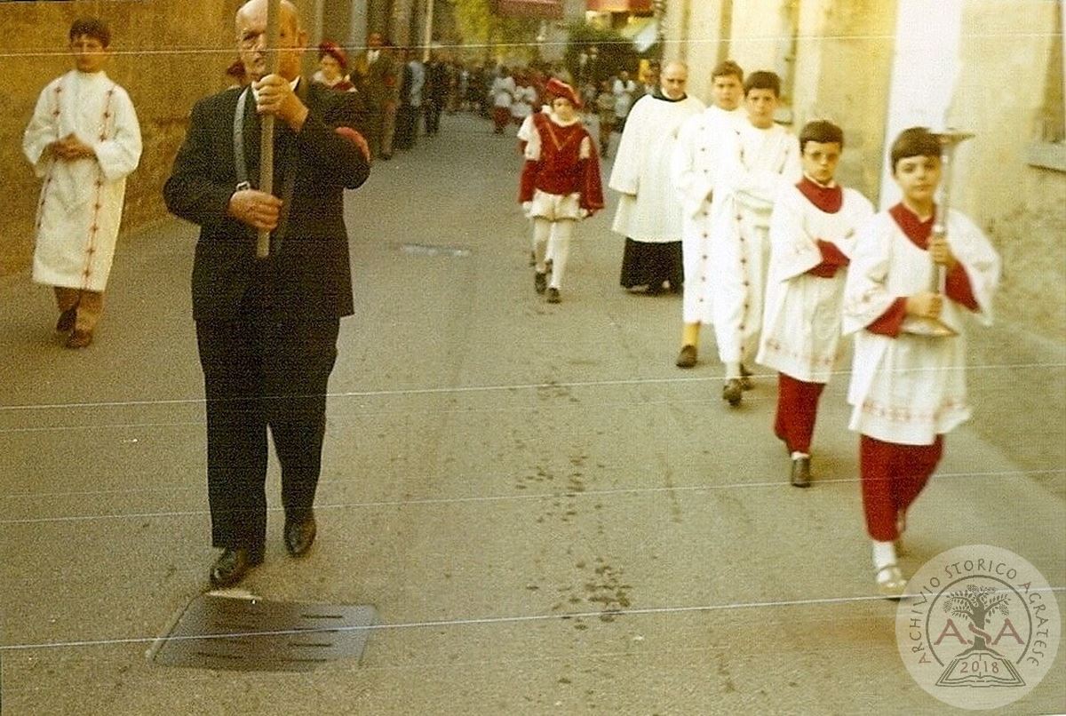 Processione con don Bruno Perego