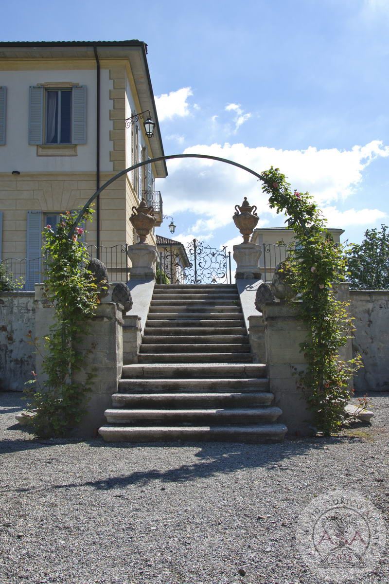 Villa Trivulzio - Esterni - Giardini all'italiana - Scala