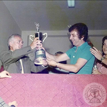 Premiazione squadra Autoscuola Passoni 3° - Torneo serale 1973