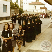 Don Gilberto Orsi in processione