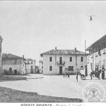 Piazza S. Eusebio con calessino e vecchio municipio