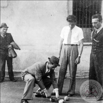 Gioco delle bocce in strada