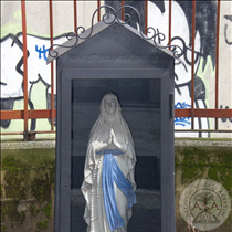Omate, statua della Madonna presso scuola materna